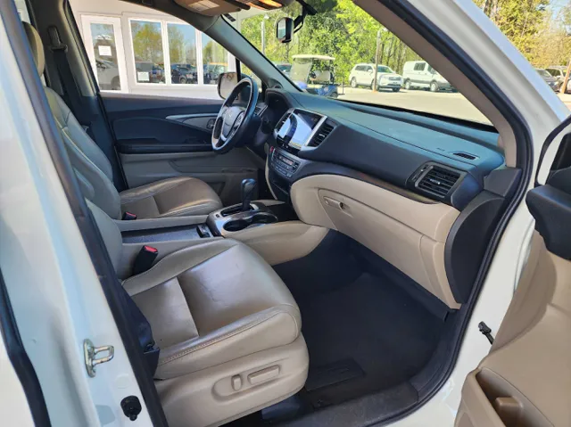 2017 Honda Pilot EX-L - Photo 19