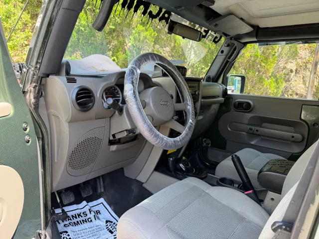 2007 Jeep Wrangler Unlimited Sahara - Photo 16