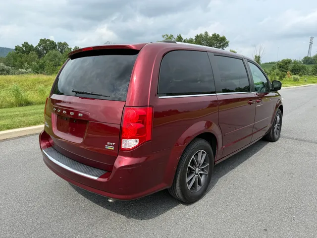 2017 Dodge Grand Caravan SXT - Photo 8