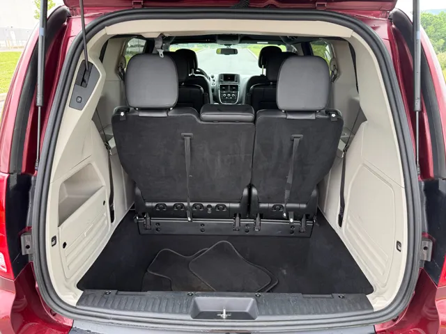 2017 Dodge Grand Caravan SXT - Photo 21