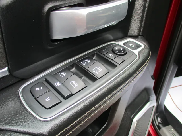 2020 Ram 3500 Laramie photo 10