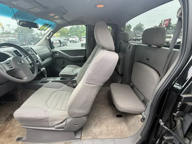 2014 Nissan Frontier S - Photo 12