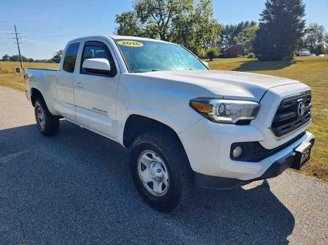 2016 Toyota Tacoma SR5 Access Cab 4x4 photo 4