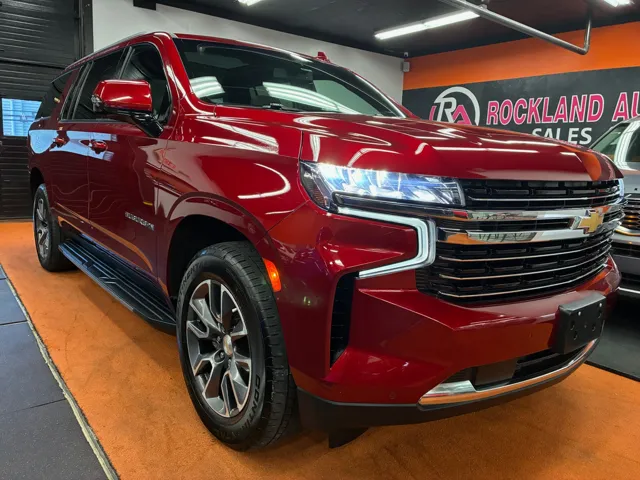 2021 Chevrolet Suburban LT RWD photo