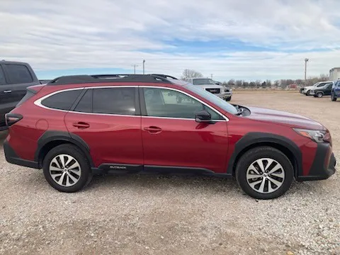 2024 Subaru Outback Premium's photo