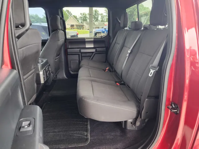 2016 Ford F-150 XLT photo 15