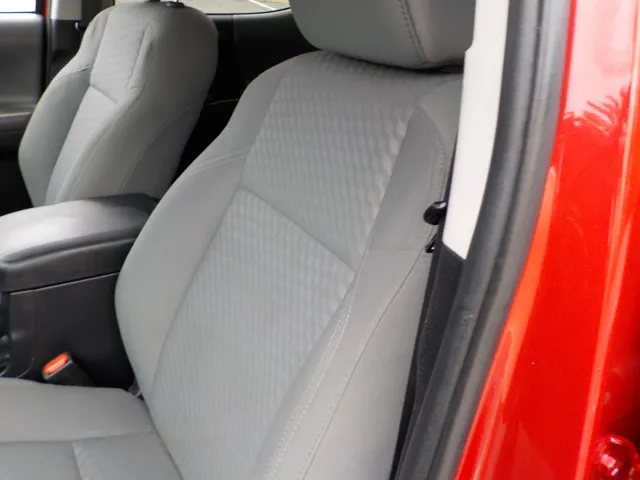 2022 Toyota Tacoma SR5 photo 26