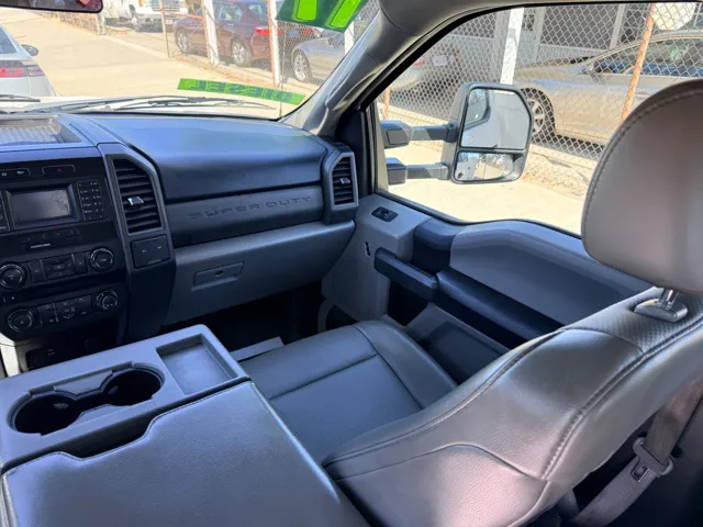 2017 Ford F-550 - Photo 14