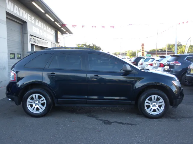 2010 Ford Edge SE's photo