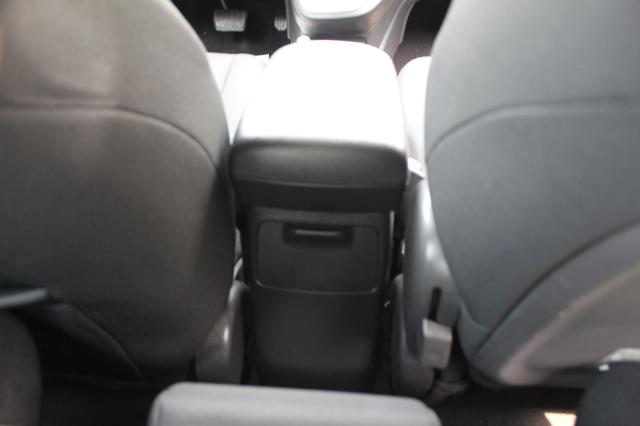 2010 Toyota Corolla Matrix L 4WD photo 22
