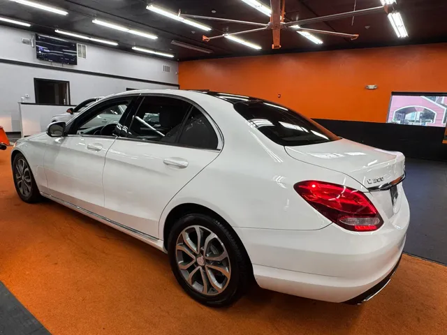 2016 Mercedes Benz C 300 photo 3