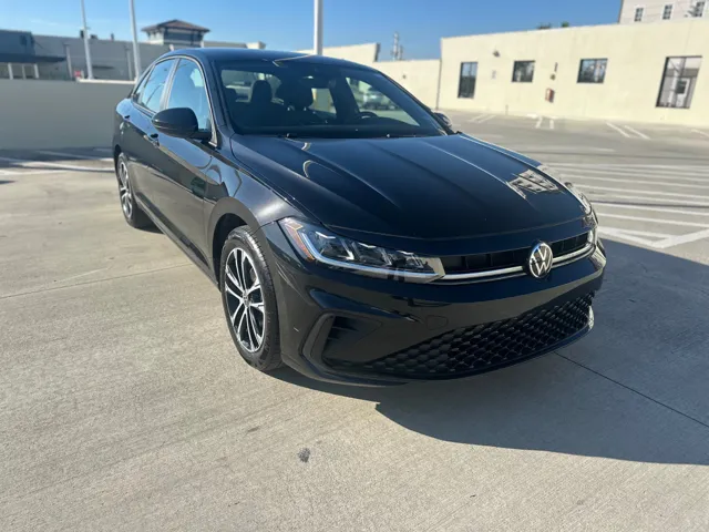 2025 Volkswagen Jetta Sport's photo