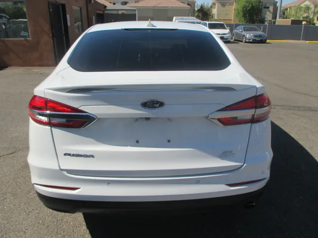 2020 Ford Fusion SE - Photo 6