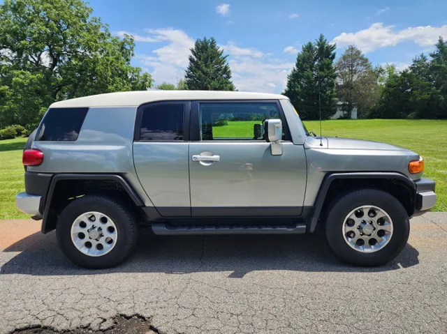2012 Toyota FJ Cruiser Base photo 5