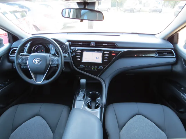 2019 Toyota Camry LE photo 14