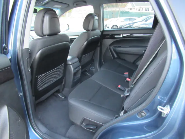 2015 Kia Sorento LX - Photo 11