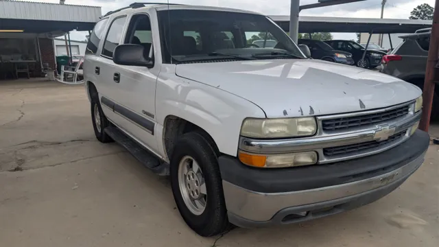 2002 Chevrolet Tahoe 2-Wheel Drive LS's photo