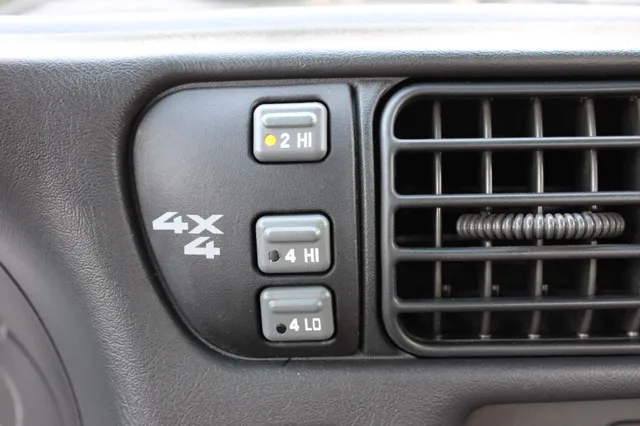 2002 GMC Sonoma SL - Photo 26