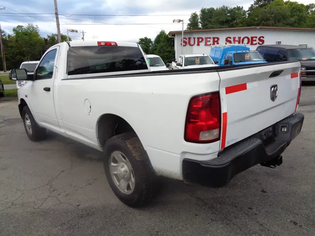 2017 Ram 2500 Tradesman photo 4