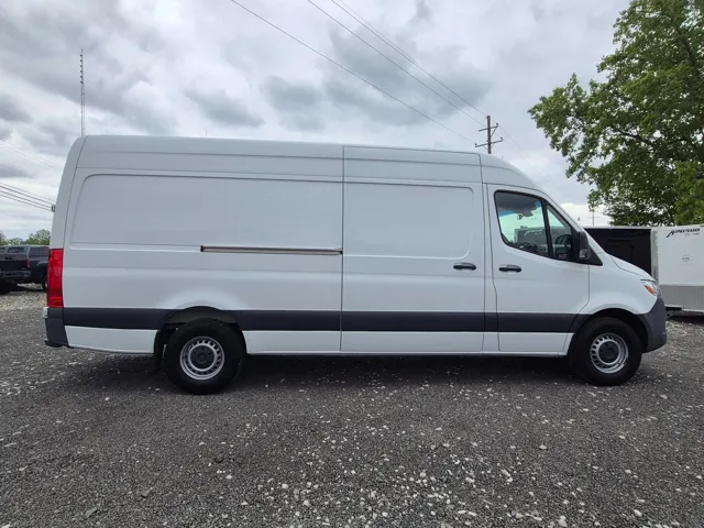 2021 Mercedes-Benz Sprinter 2500 Gas 170 WB High Roof's photo