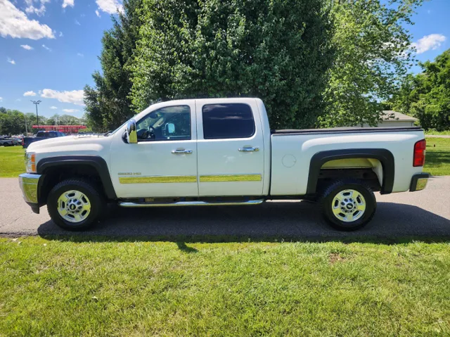 2011 Chevrolet Silverado HD 1LT 4WD Crew Cab SWB's photo