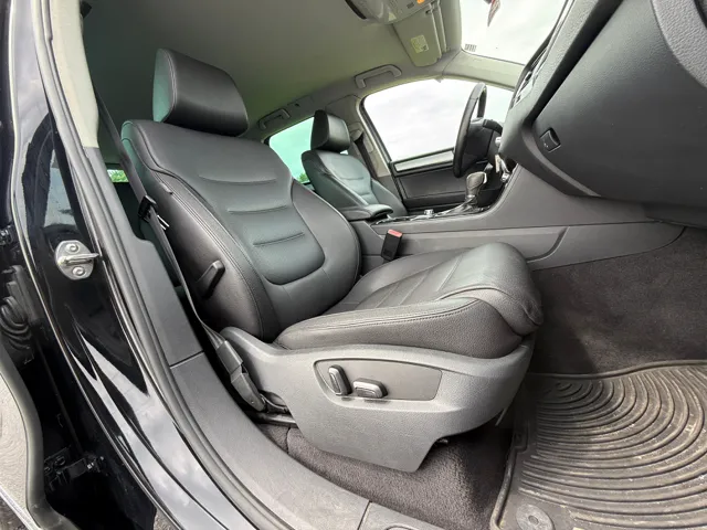 2011 Volkswagen Touareg Sport - Photo 45