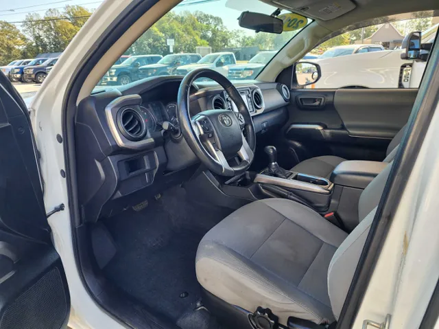 2016 Toyota Tacoma SR5 Access Cab 4x4 photo 10