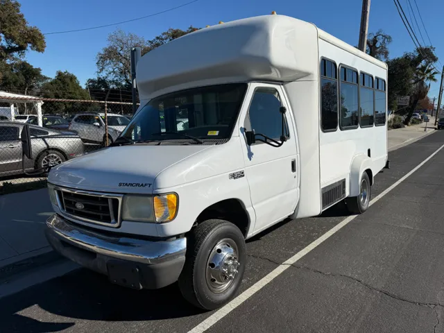 2003 Ford Econoline's photo