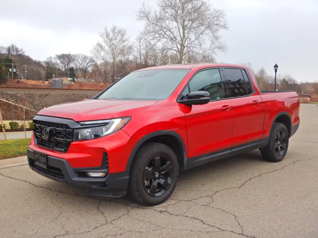 2024 Honda Ridgeline Black Edition's photo