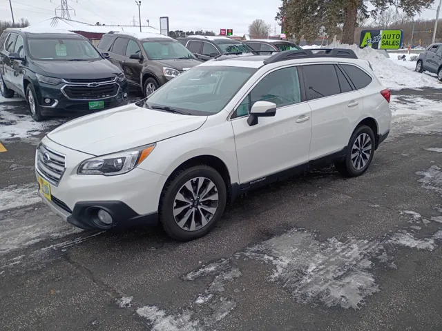 2017 Subaru Outback Limited's photo