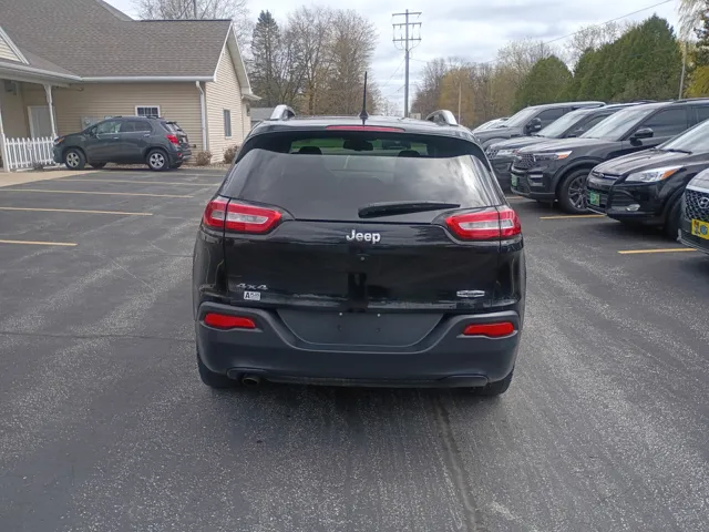 2016 Jeep Cherokee Latitude - Photo 4