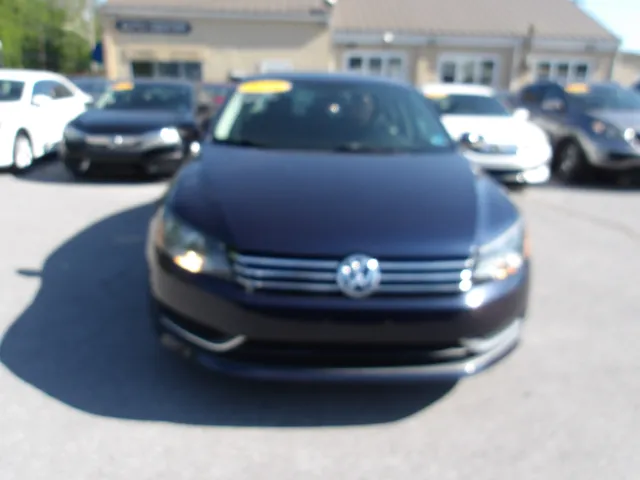 2014 Volkswagen Passat 1.8T SE w/Sunroof & Nav Auto PZEV's photo