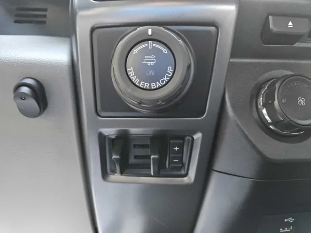 2017 Ford F-150 XLT photo 15