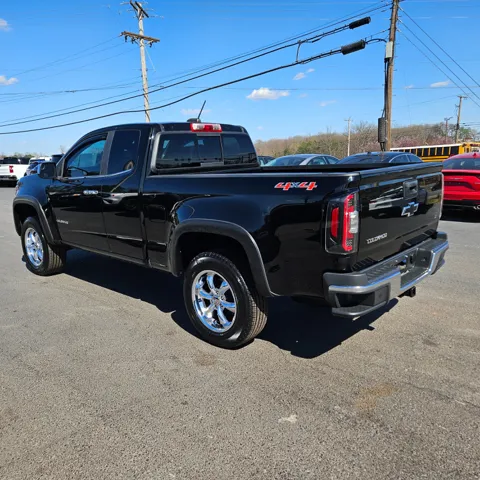 2016 Chevrolet Colorado LT photo 6