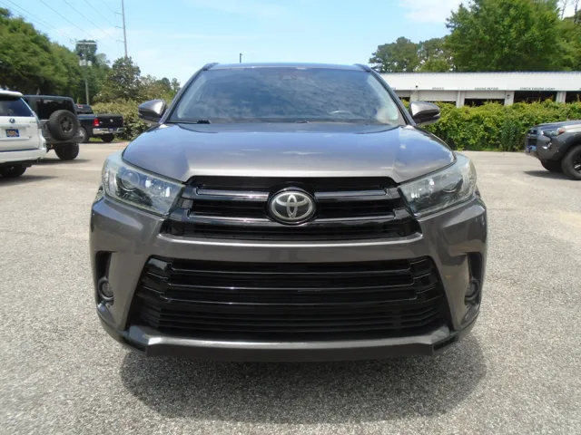 2019 Toyota Highlander SE - Photo 6