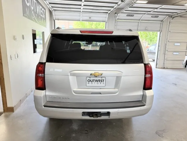 2019 Chevrolet Suburban LT - Photo 7