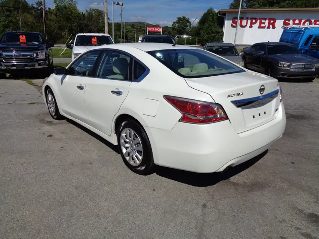2014 Nissan Altima 2.5 S photo 3