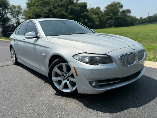 2011 BMW 5 Series 550i