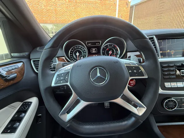 2012 Mercedes-Benz M-Class ML63 AMG - Photo 36