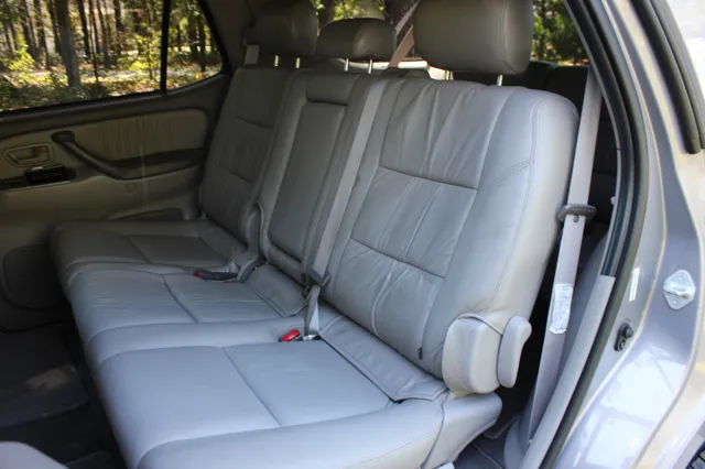 2001 Toyota Sequoia Limited - Photo 13
