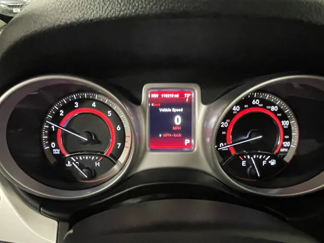 2011 Dodge Journey Lux photo 12