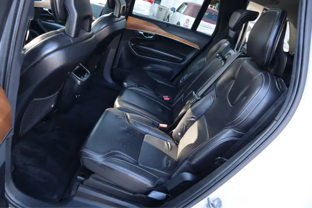 2016 Volvo XC90 T6 Inscription photo 17