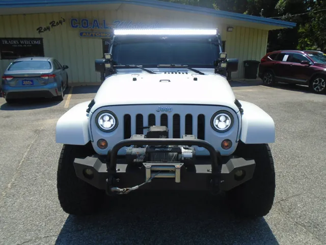 2015 Jeep Wrangler Unlimited Sahara - Photo 13
