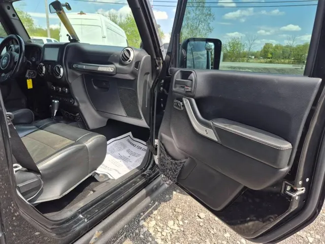 2012 Jeep Wrangler Unlimited Rubicon - Photo 6