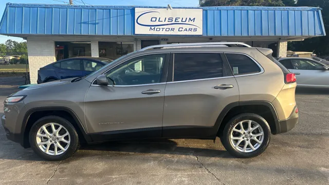 2016 Jeep Cherokee Latitude's photo