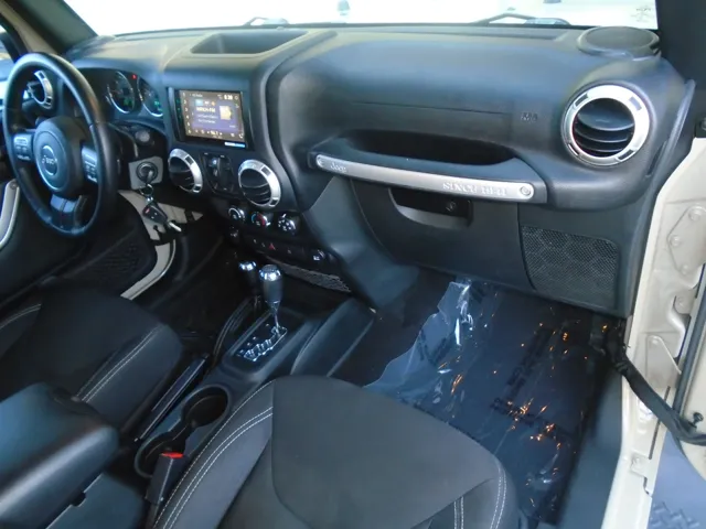 2017 Jeep Wrangler Unlimited Sahara - Photo 41