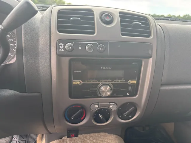 2004 Gmc Canyon photo 9