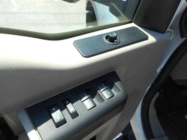 2008 Ford F-550 - Photo 10