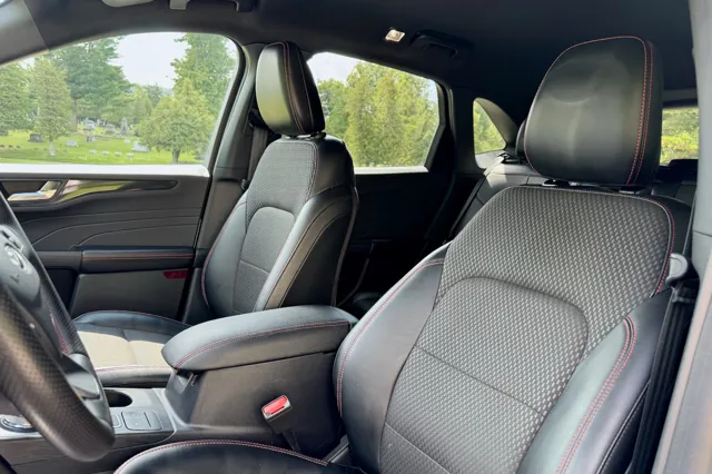 2023 Ford Escape ST-Line - Photo 22