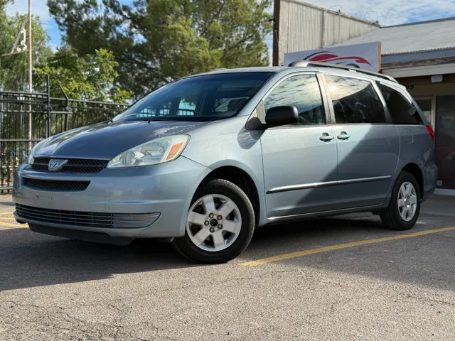 2004 Toyota Sienna LE